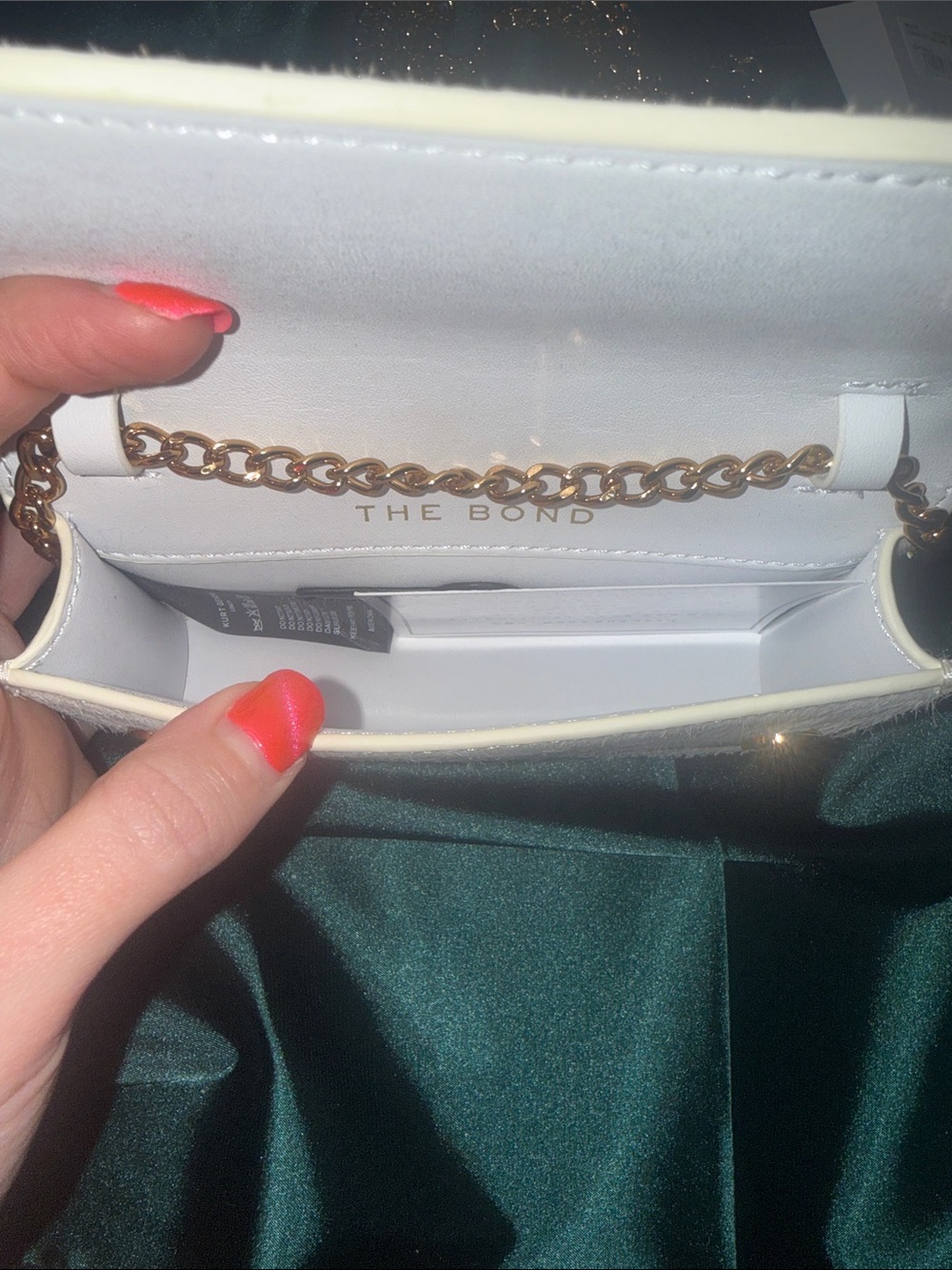 Kurt Geiger XS The Bond White Top-Handle Bag with Gold Chain and Emblem - Picture 6 of 7